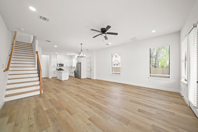 Building Photo - 3417 Tuam St