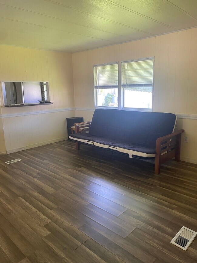 Building Photo - owner will finance