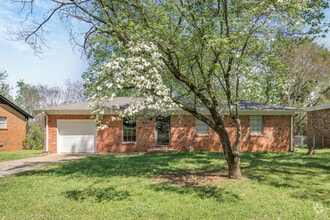 Building Photo - 2622 Thornhill Rd NW