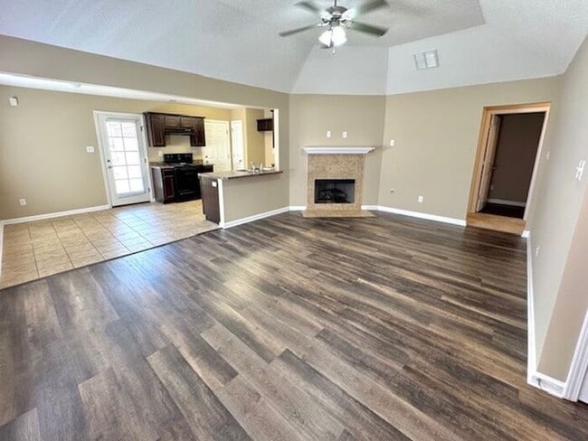 Building Photo - Now Leasing a 3-Bedroom 2 home in Cordova....