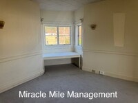 Building Photo - library