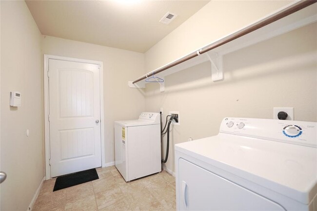 Building Photo - 9422 Limestone Ranch Ln
