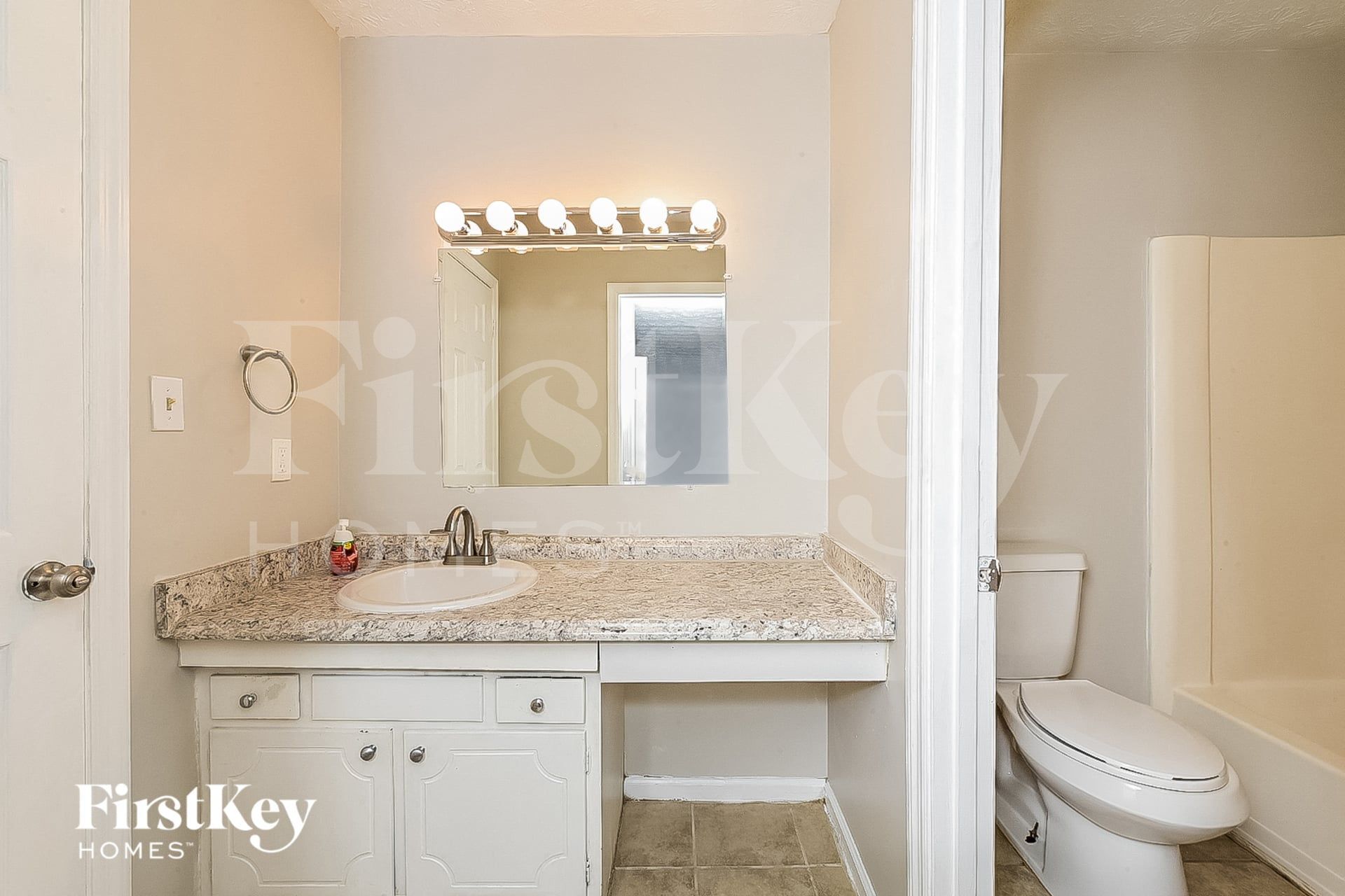 Building Photo - 9075 Gatewood Dr