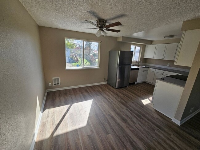 Building Photo - 2535-2537 Wilark Dr NW