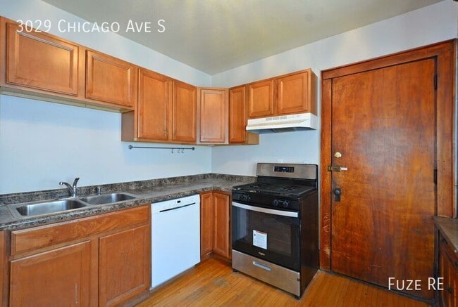Building Photo - 3029 Chicago Ave
