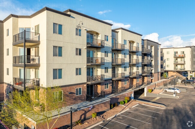 Building Photo - The Cleo Tempe