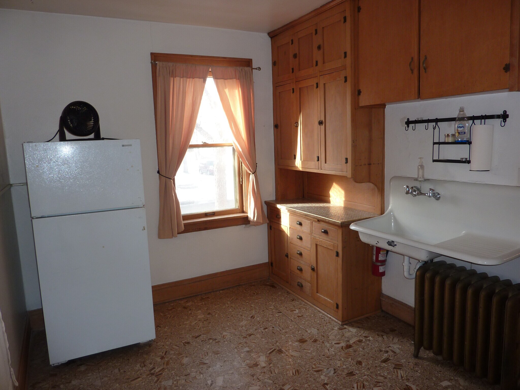 Building Photo - 1752 Shields Ave