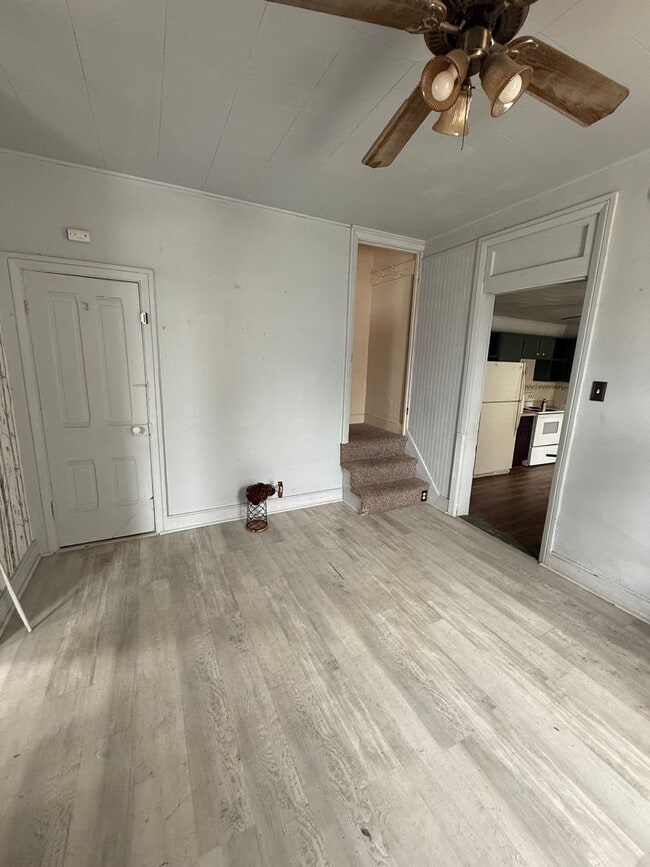 Building Photo - 2 bedroom with a bonus room! Newville PA!