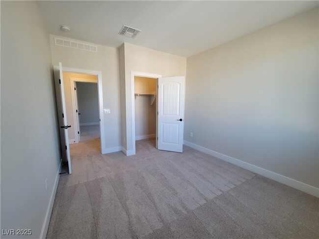 Building Photo - 10270 Magnolia Crk St