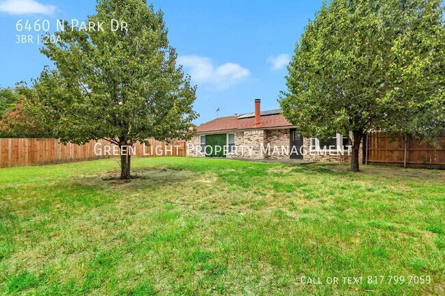 Building Photo - 6460 N Park Dr