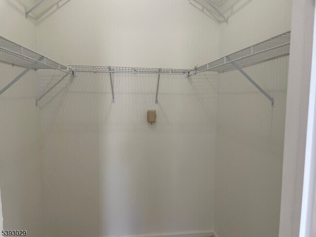 Building Photo - 710 Brittany Dr