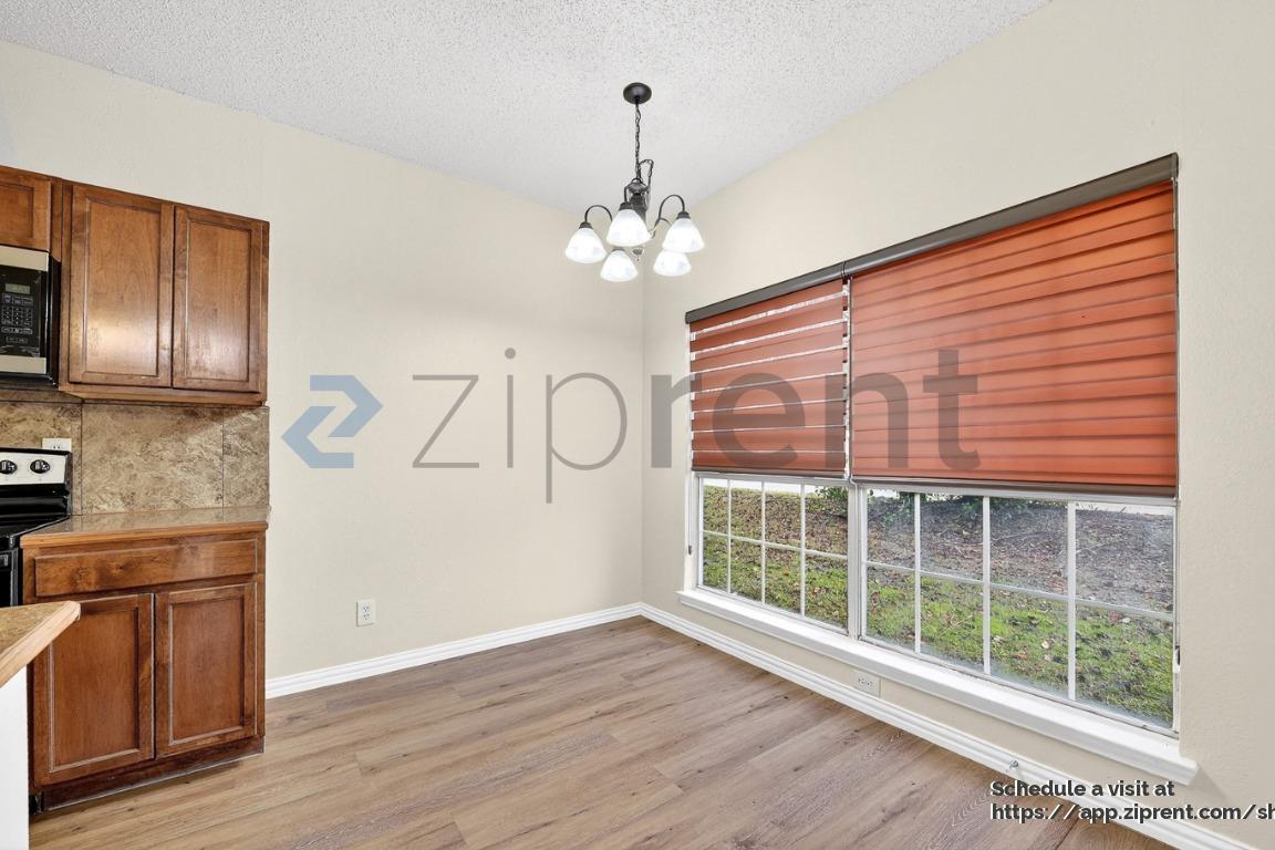 Building Photo - 4101 Esters Rd