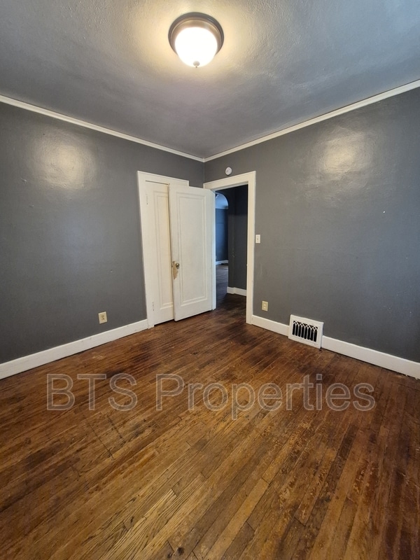 Building Photo - 3616 NE Monroe St
