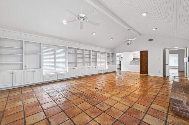 Building Photo - 5643 Piping Rock Ln
