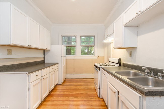 Braden Fellman_904 Ponce_Residential_Low Res-5 - 904 Ponce De Leon Ave NE