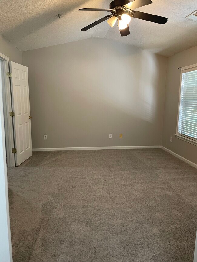 Master bedroom - 1815 Kilmington Ct