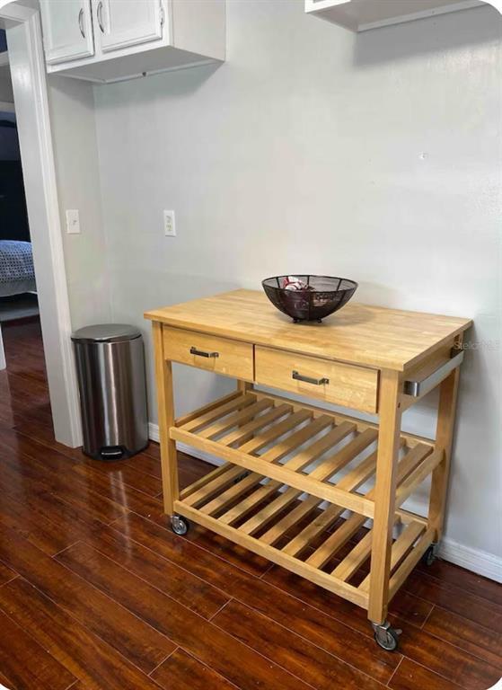 Building Photo - 2521 Lorraine St