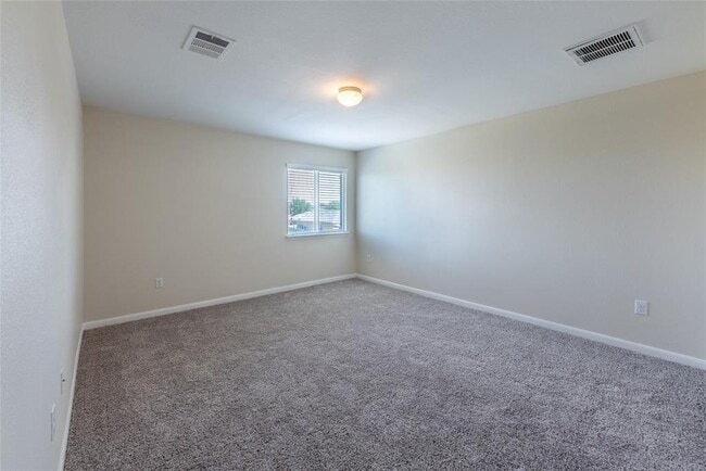 Building Photo - 710 Mitchell Dr