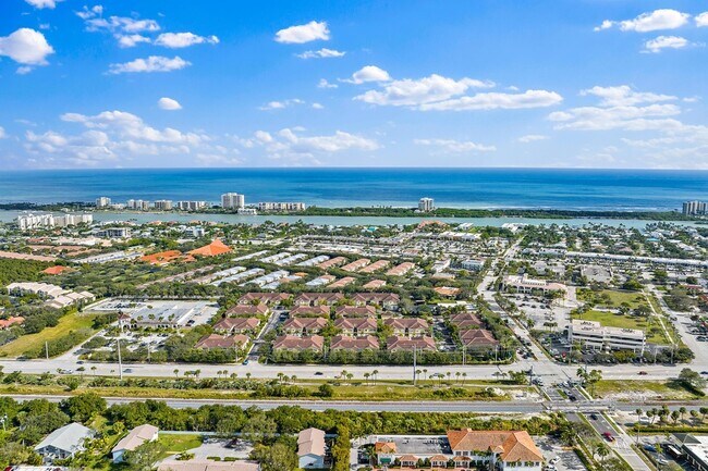 Building Photo - 106 Lighthouse Cir