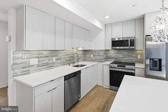 Building Photo - 1329 N 17th St