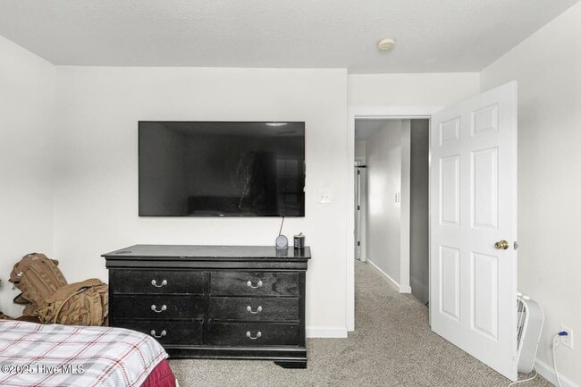 Building Photo - 100 Ashwood Dr