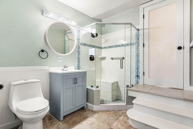 Building Photo - 409 S M St