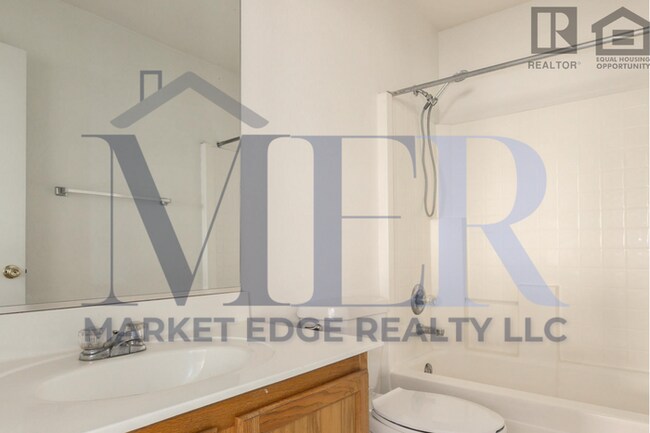 Building Photo - 4Bed/2Bath Home in El Mirage! $199 MOVE-IN...