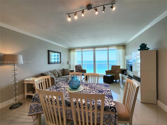 Building Photo - 3505 S Ocean Dr