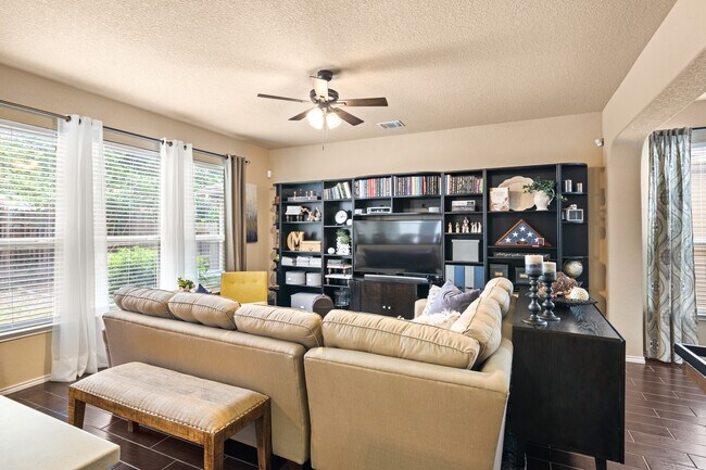 Building Photo - 7222 Sunny Day