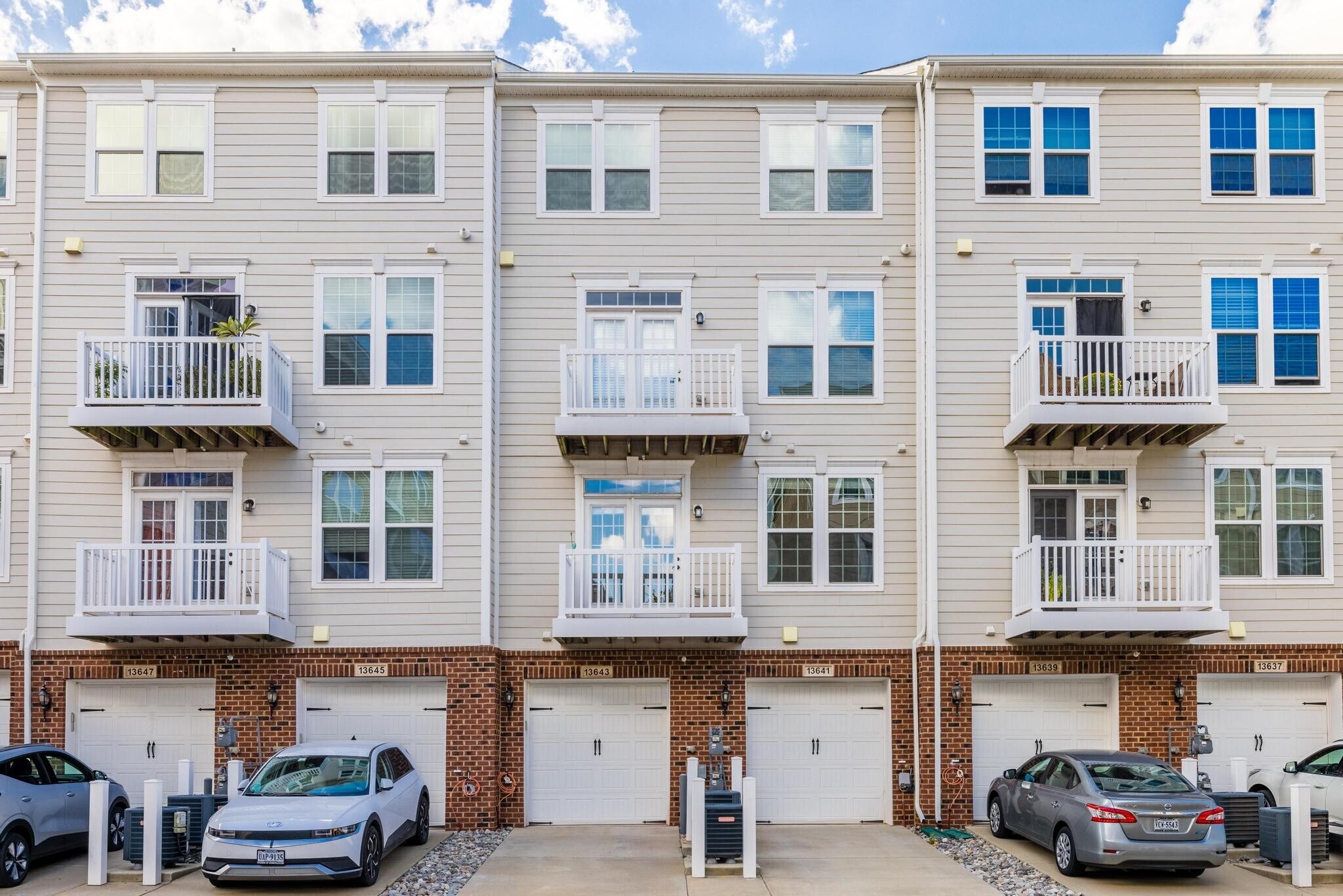 Building Photo - 13643 Air and Space Museum Pky