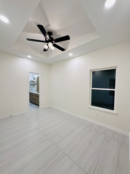 Building Photo - 11313 N 25th St