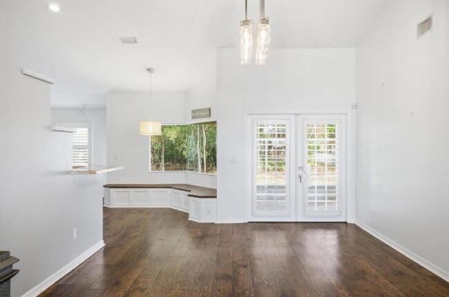 Building Photo - "Charming 3-Bedroom Home with 2 Full Baths and 2032 Sq Ft of Comfort in Palm Coast!"