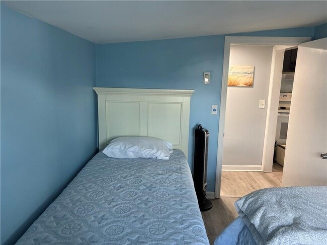 Building Photo - 271 Great Island Rd