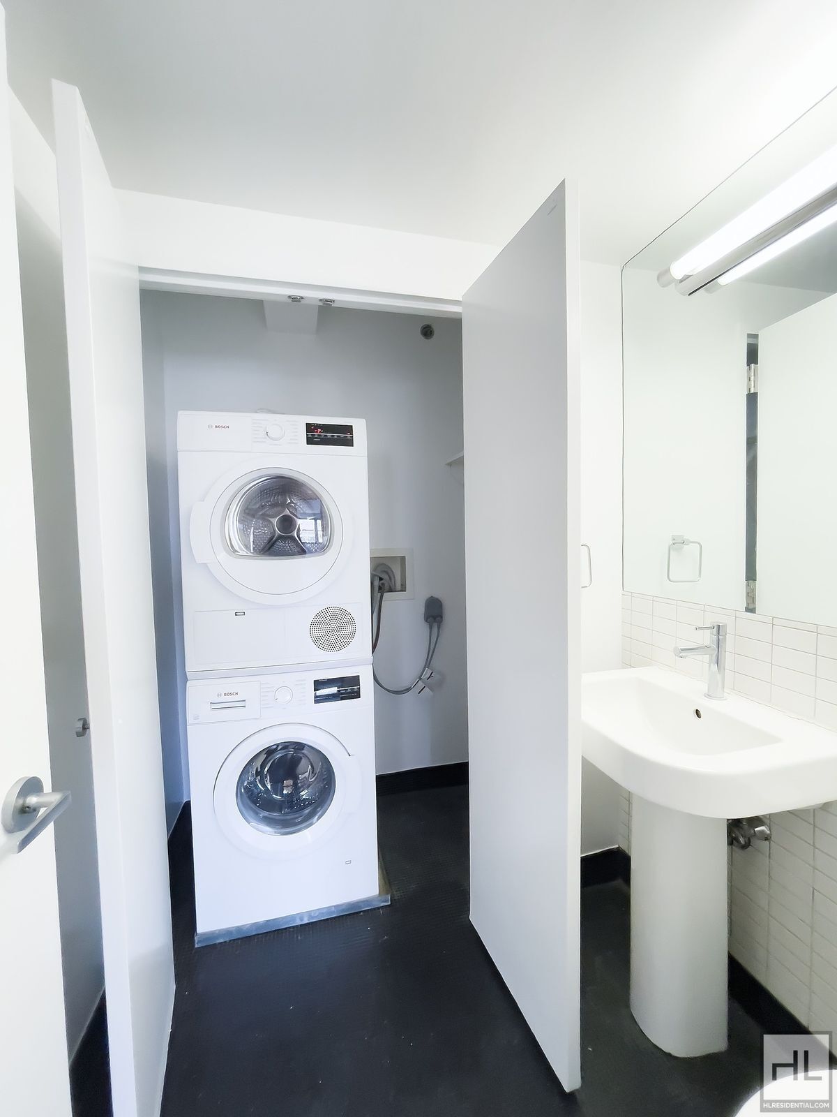 Building Photo - East 39th Street