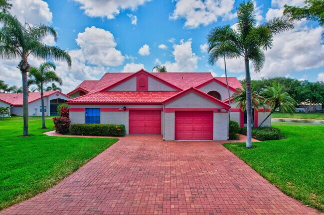 Building Photo - 7585 Lexington Club Blvd
