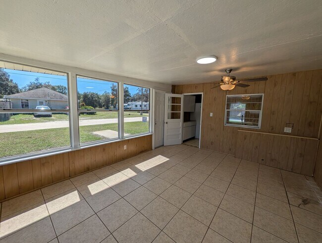 Building Photo - 18911 Panther Ps