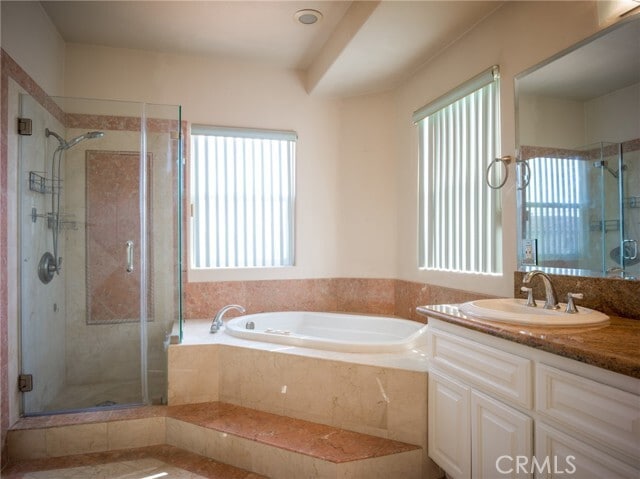 Building Photo - 146 W Le Roy Ave