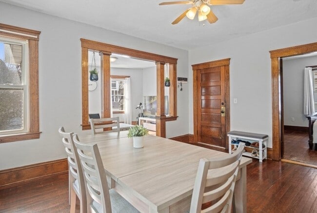 Building Photo - 15 Hillside St