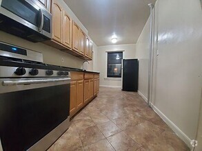 Building Photo - 2 bedroom in BRONX NY 10467