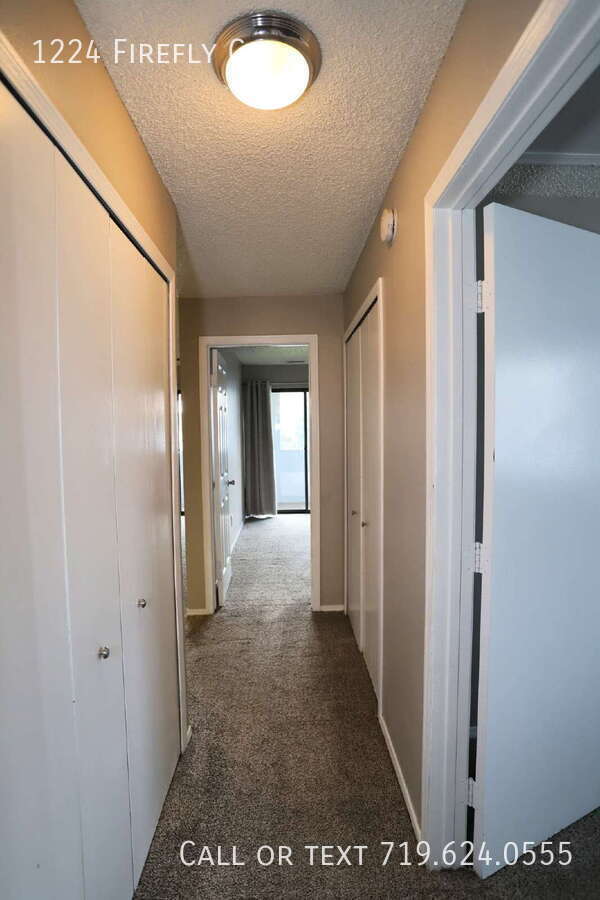 Building Photo - 1224 Firefly Cir
