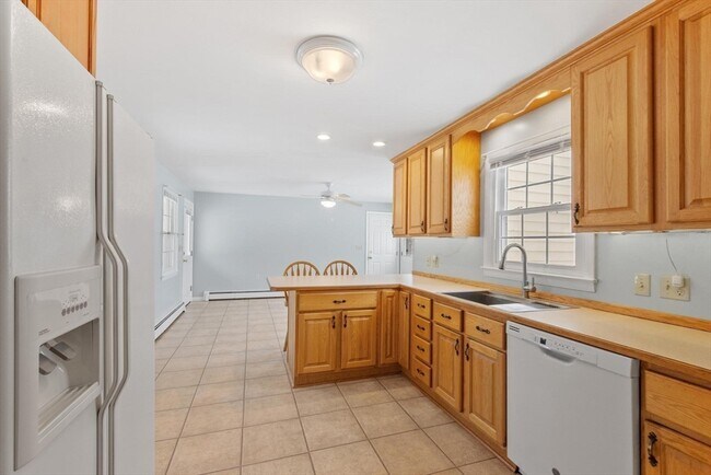 Building Photo - 20 Lovell St