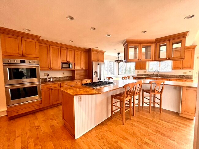 Kitchen - 56 Red Coat Rd