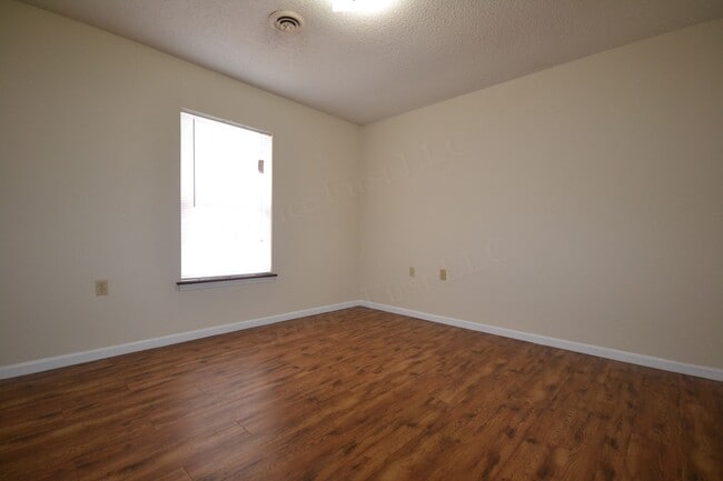 Building Photo - Greenfield Apartments