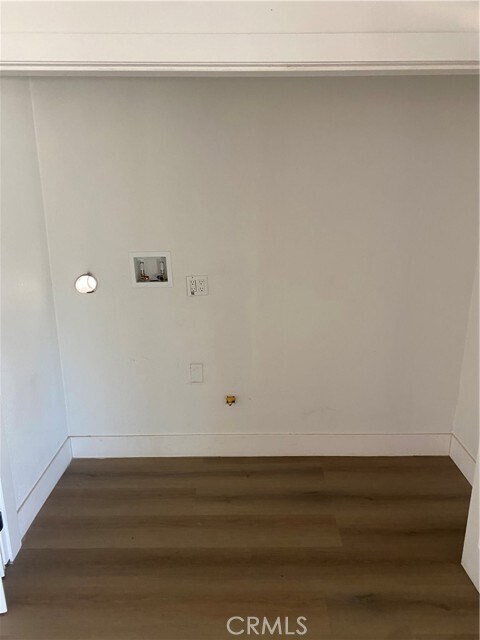 Building Photo - 1598 W 7th St