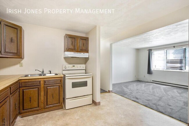 Building Photo - 9234 Niemel Dr