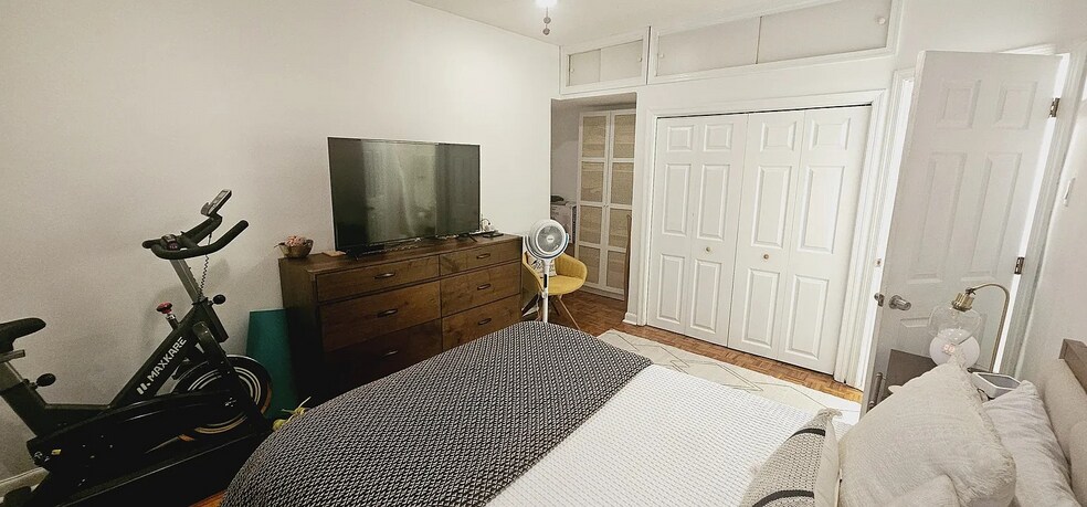 Building Photo - 421 S 17th St