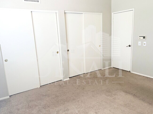 Building Photo - 3029 W Tonopah Dr