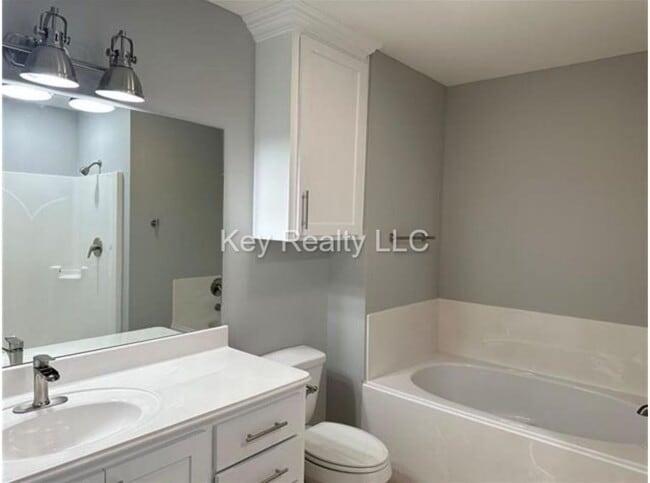 Building Photo - 3213 Stimson Ave