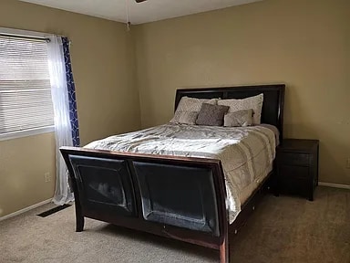 Building Photo - 906 Pearson Dr