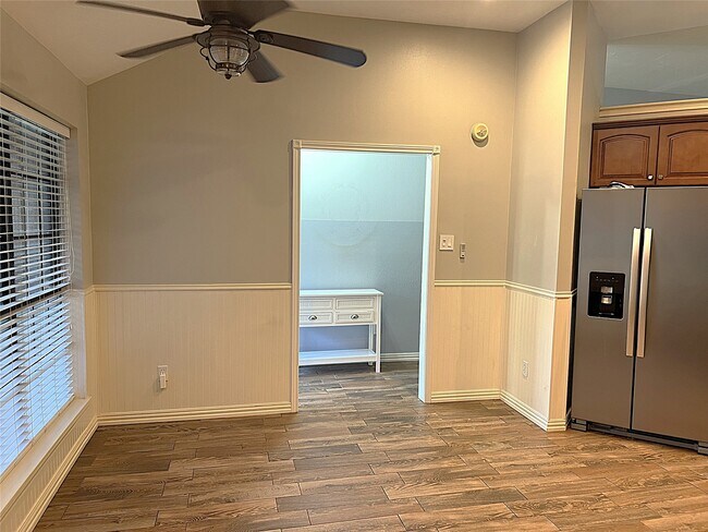 Building Photo - 3027 Sandpiper St